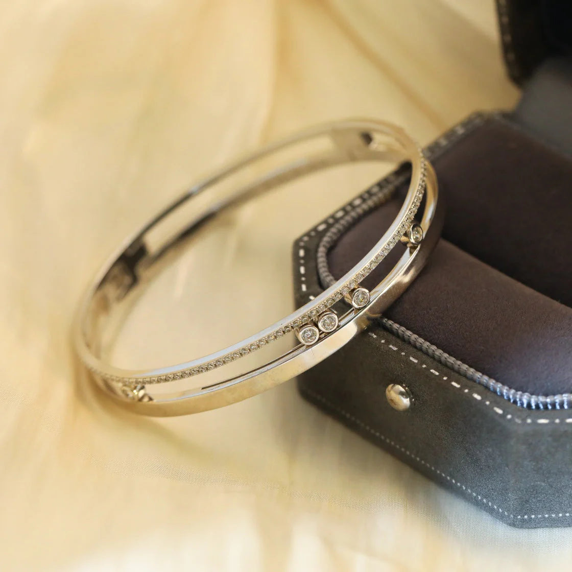 [Amore]Move Romane Diamond Bangle Bracelet