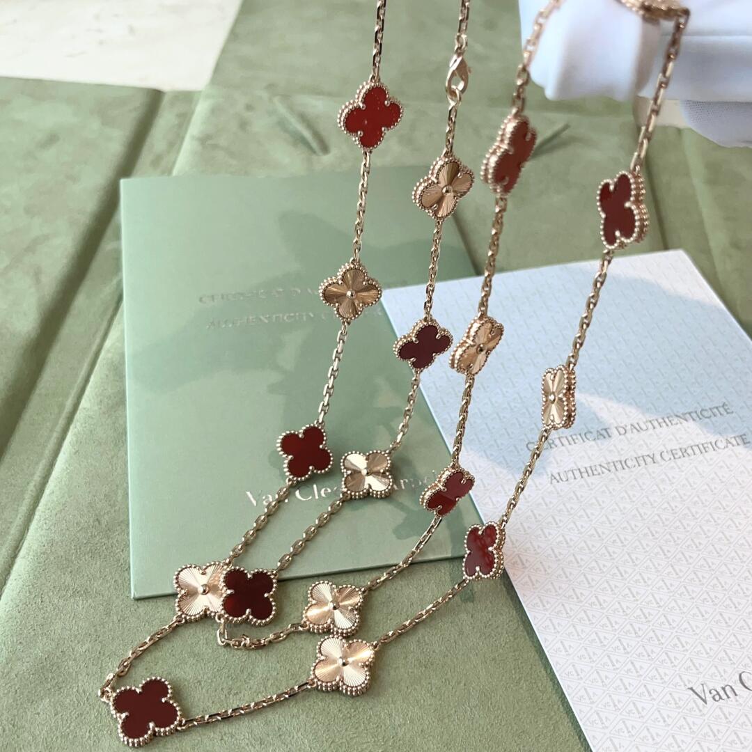 [Amore]CLOVER 20 MOTIFS LASER CARNELIAN NECKLACE