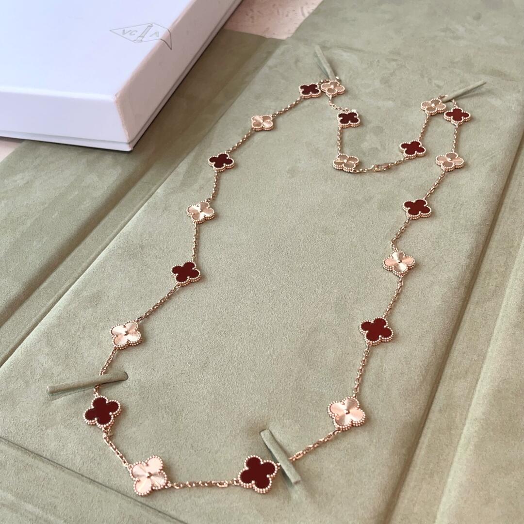 [Amore]CLOVER 20 MOTIFS LASER CARNELIAN NECKLACE