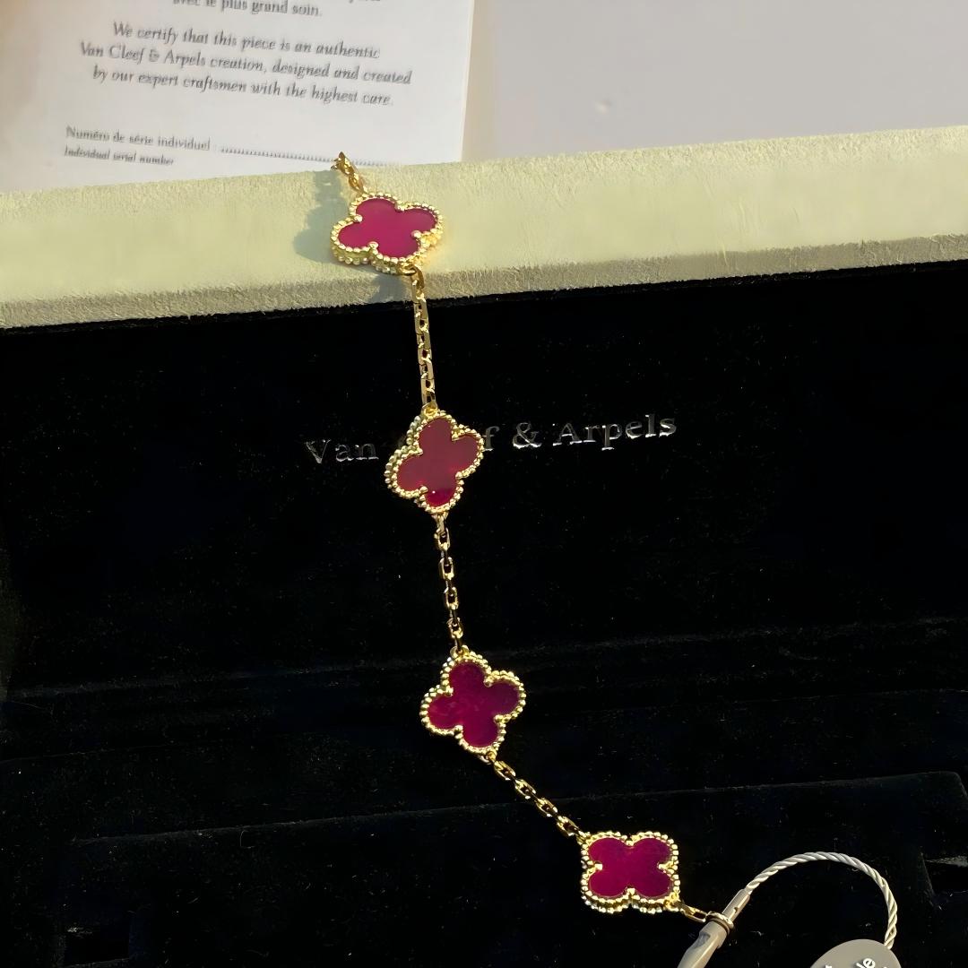 [Amore]NEW CLOVER 5 MOTIFS PINK ENAMEL BRACELET
