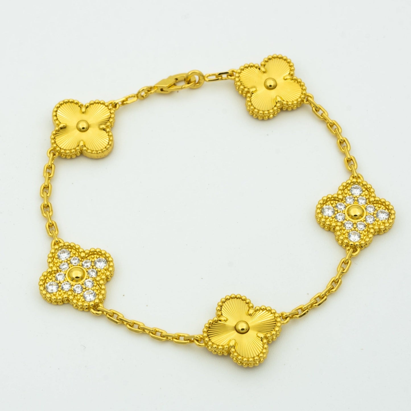 [Amore] CLOVER 5 MOTIF LASER BRACELET COLLECTION