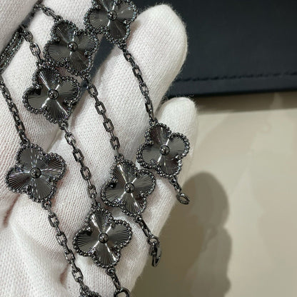 [Amore]CLOVER 5 MOTIF BLACK BRACELET