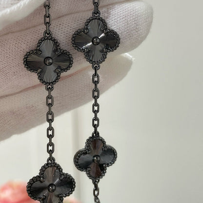 [Amore]CLOVER 5 MOTIF BLACK BRACELET