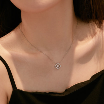 [Amore]Exquisite Flower Shape Princess Cut Necklace