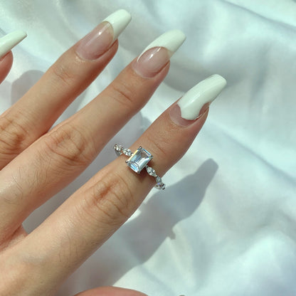 [Amore]1.0 Carat Dainty Resplendent Radiant Cut Daily Ring