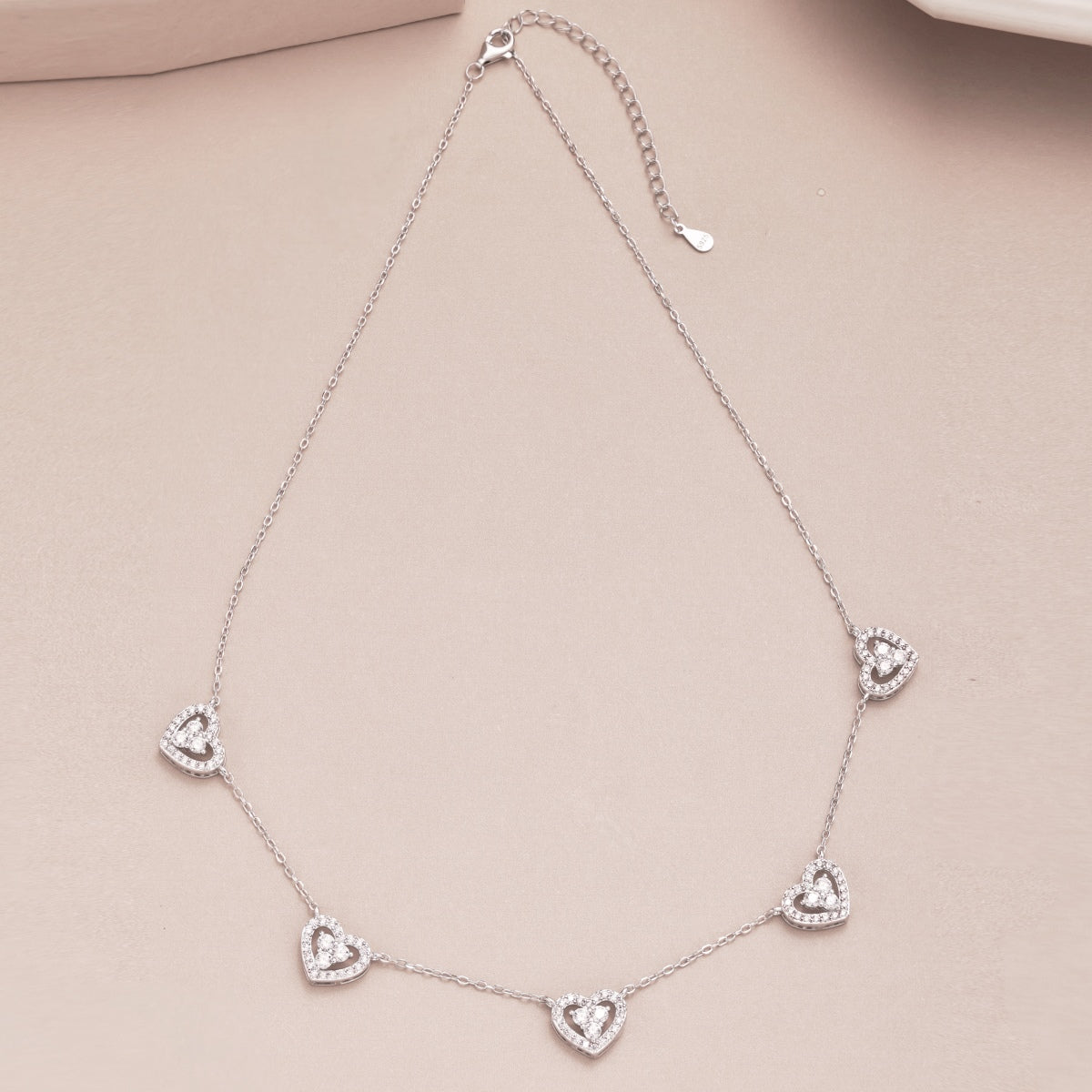 [Amore]Sparkling Five Heart Necklace