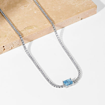 [Amore]2.0 carat Ornate Emerald Cut Necklace