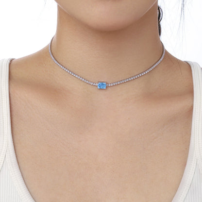 [Amore]2.0 carat Ornate Emerald Cut Necklace