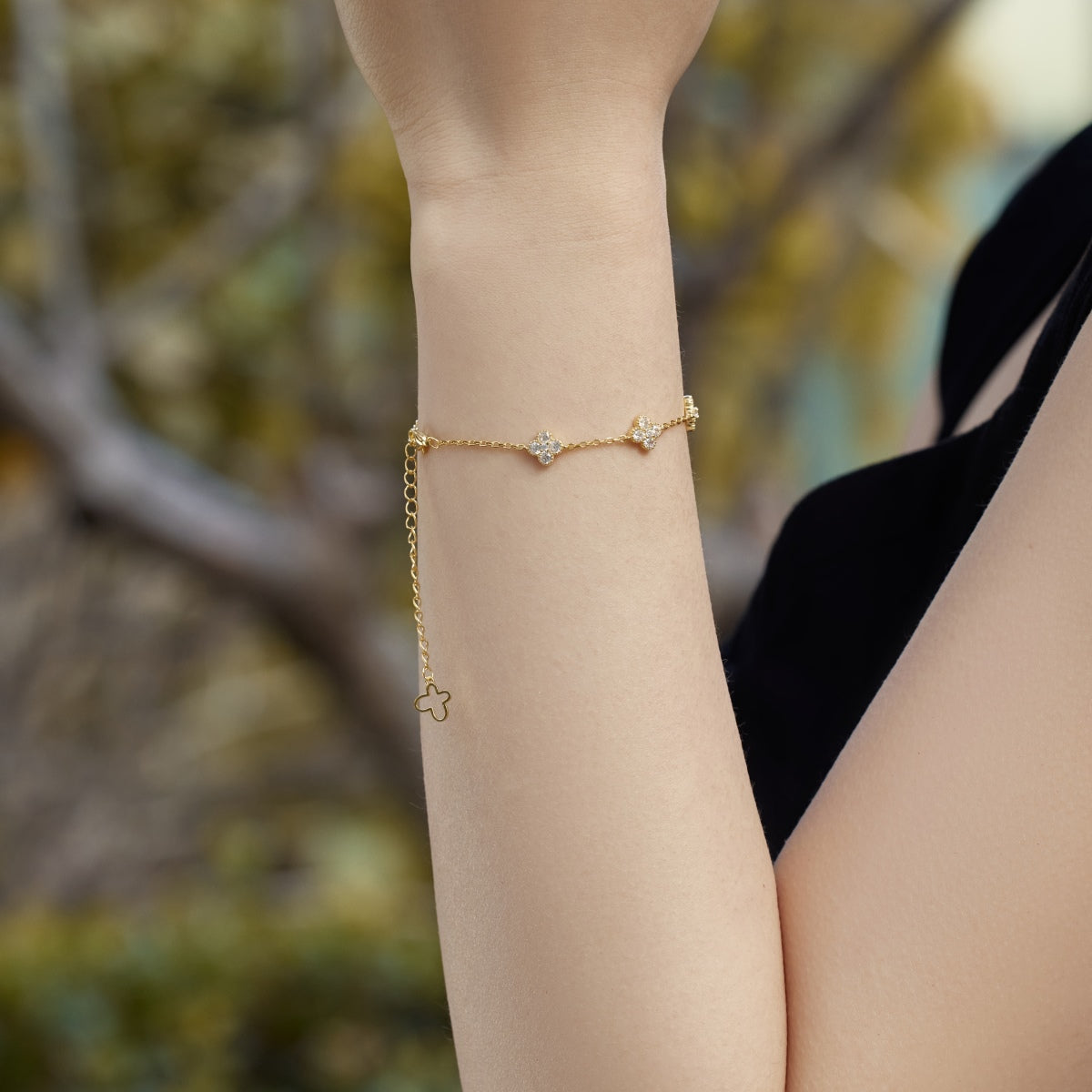 [Amore]Four-Leaf Clover Hollow Butterfly Bracelet