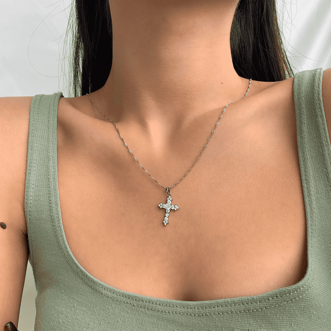 [Amore]Delicate Cross Shape Necklace