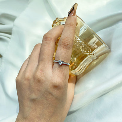 [Amore]0.5 Carat CaratEternity Charming Heart Shape Lover Ring