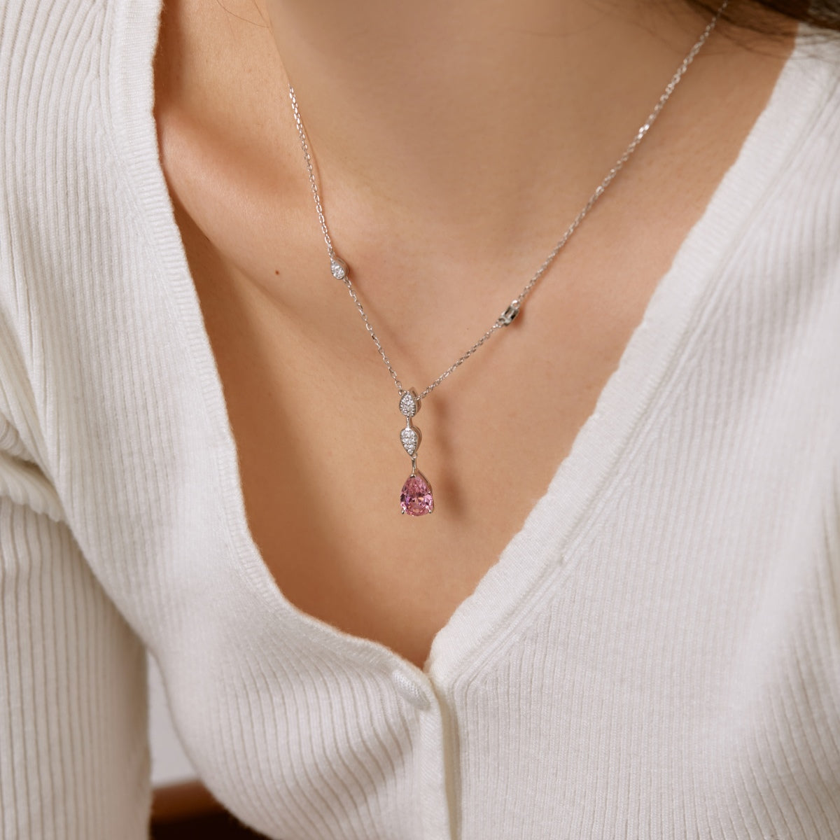 [Amore]Dazzling Pear Cut Necklace