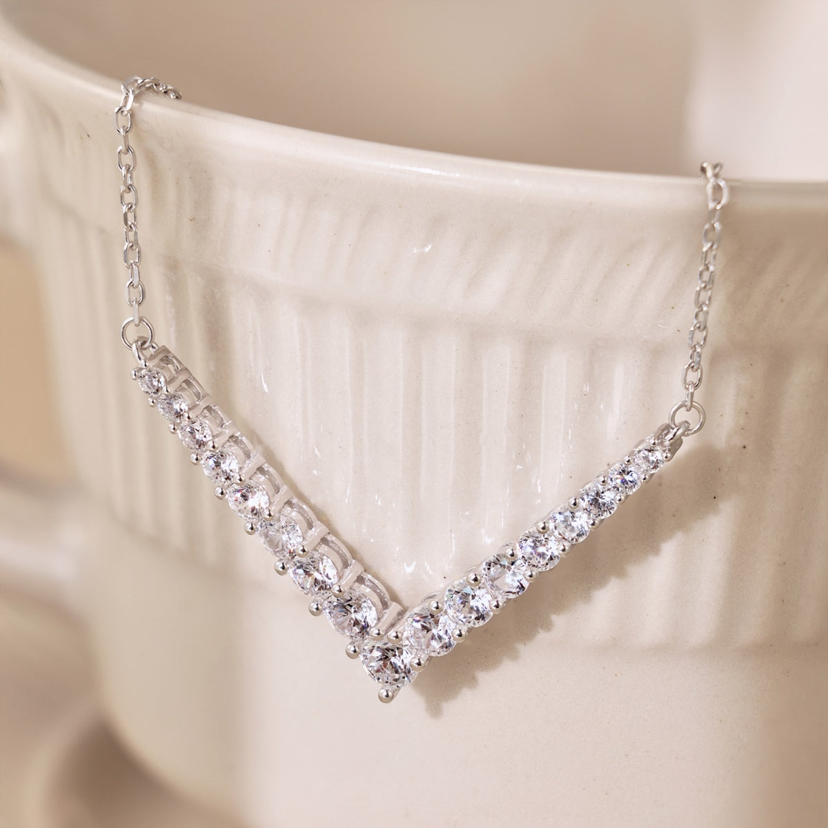 [Amore]Ornate Round Cut Necklace