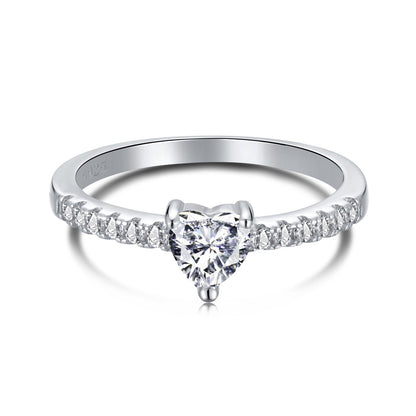 [Amore]0.5 Carat CaratEternity Charming Heart Shape Lover Ring