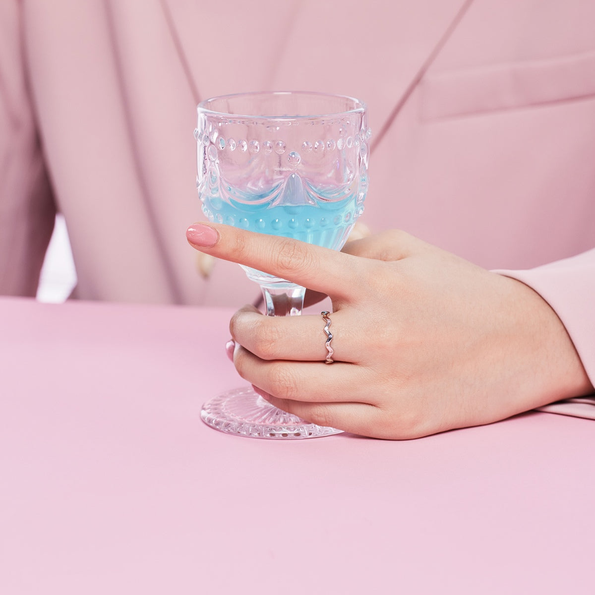 [Amore]Ornate Vibrant Round Cut Daily Ring