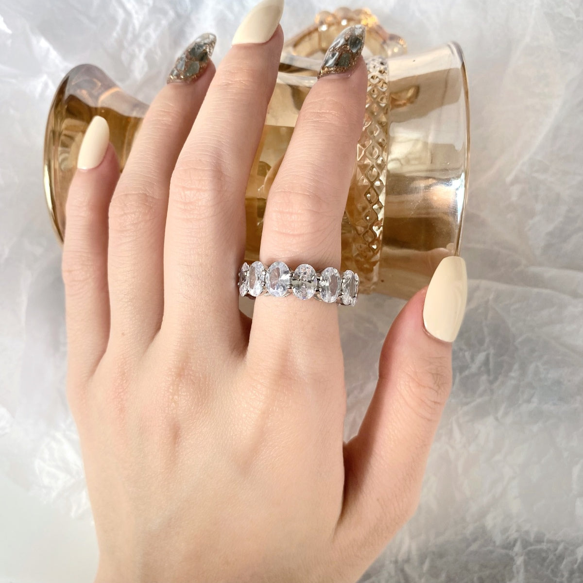 [Amore]Dainty Elongated Cushion Cut Tennis Ring