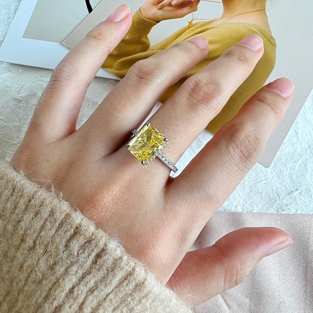 [Amore]4.0 Carat Luxurious Engagement Ring