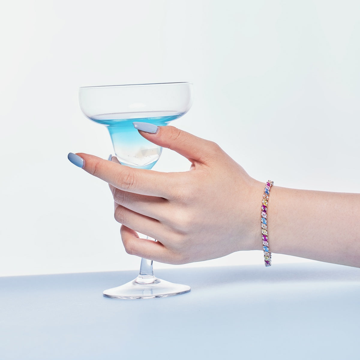 [Amore]Ornate Sparkling Multi Cut Party Bracelet