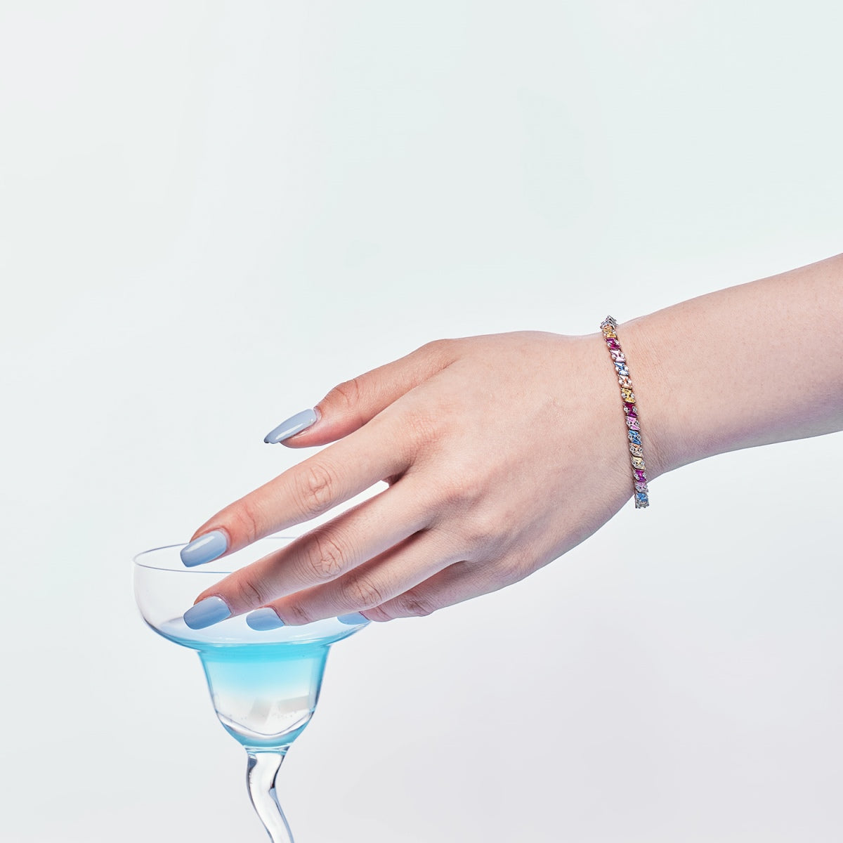[Amore]Ornate Sparkling Multi Cut Party Bracelet
