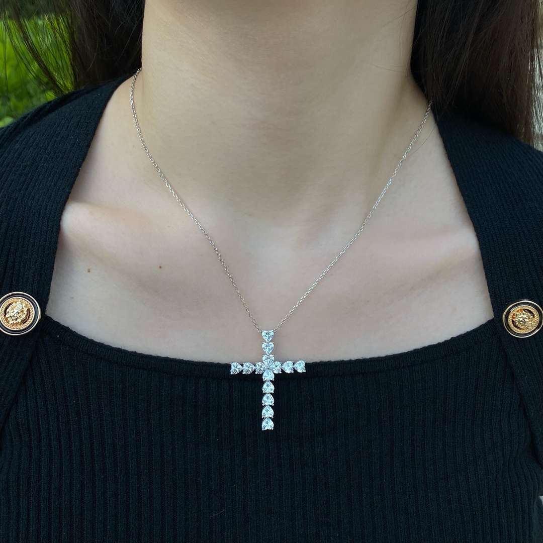 [Amore]Radiant Cross Shape Necklace