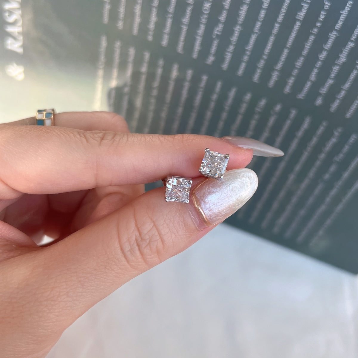 [Amore]1.0 Carat Radiant Princess Cut Wedding Earrings