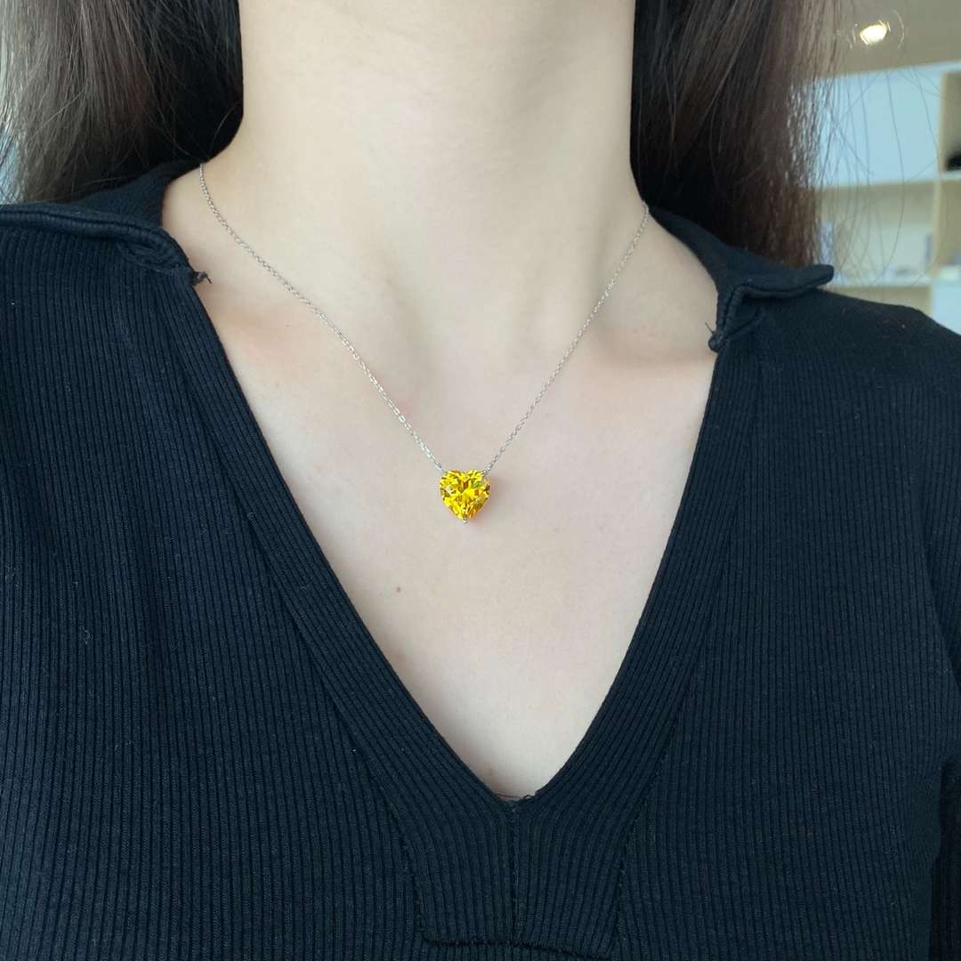 [Amore]6.0 carat Radiant Heart Shape Necklace