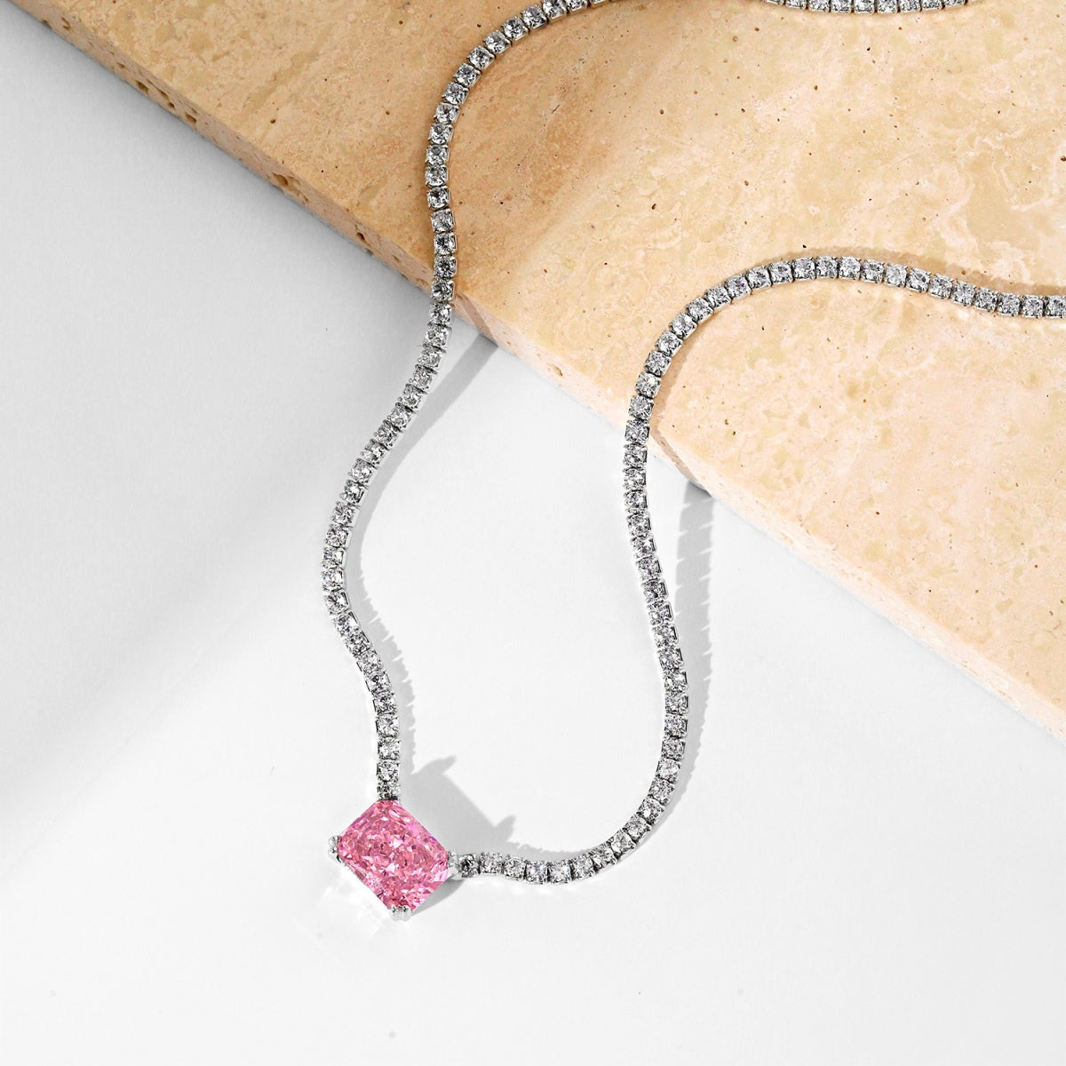 [Amore]4.0 Carat Elegant Radiant Cut Necklace