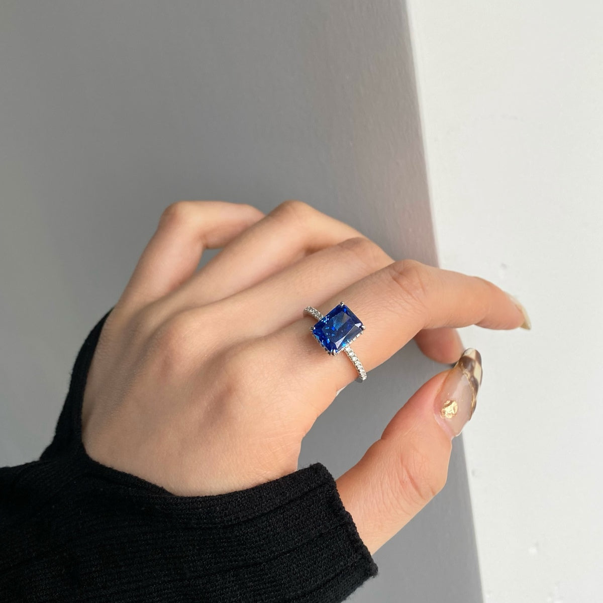 [Amore]4.0 Carat Luxurious Engagement Ring
