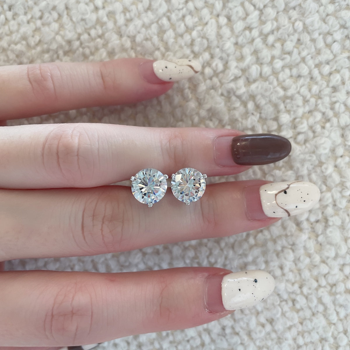 [Amore]Dainty Round Shape Earrings