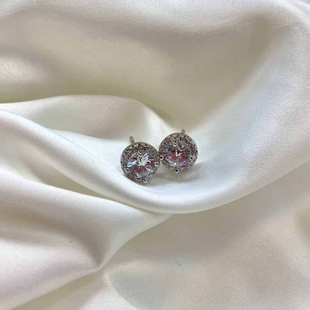 [Amore]Classic Princess Round Shape Earrings