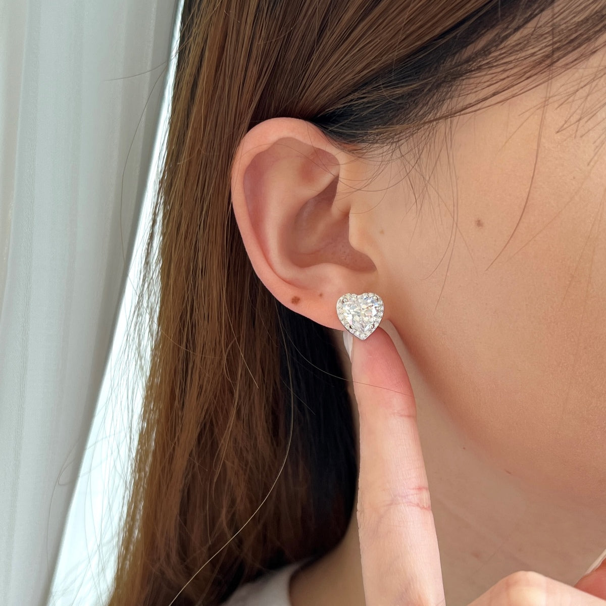 [Amore]Sparkling Heart Shape Lover Earrings
