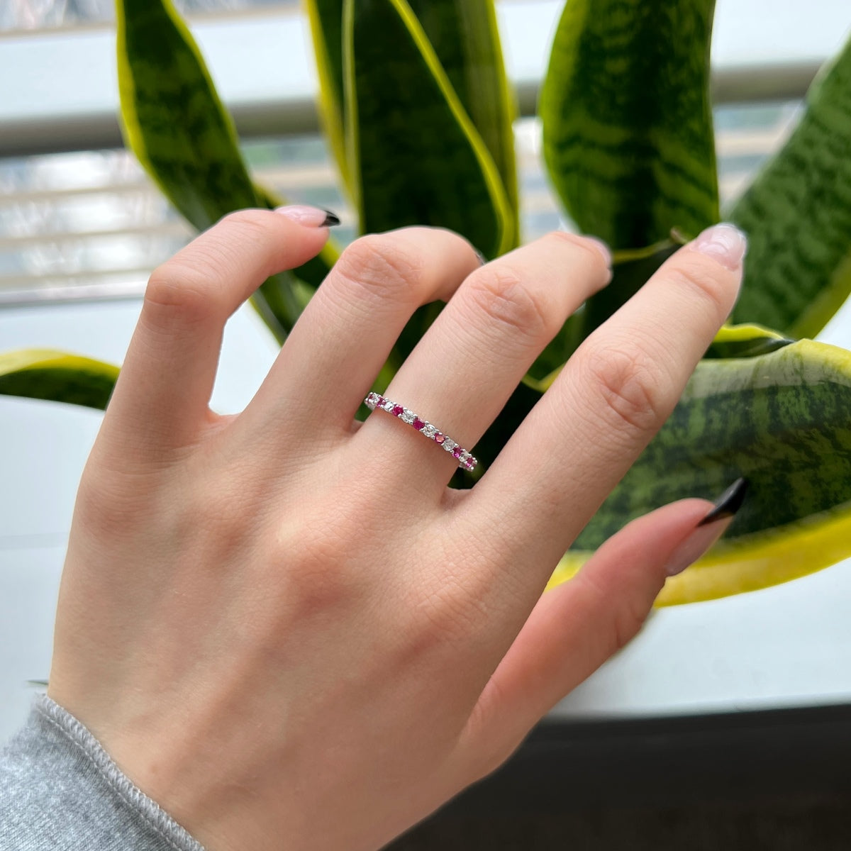 [Amore]Exquisite Colorful Round Cut Tennis Ring