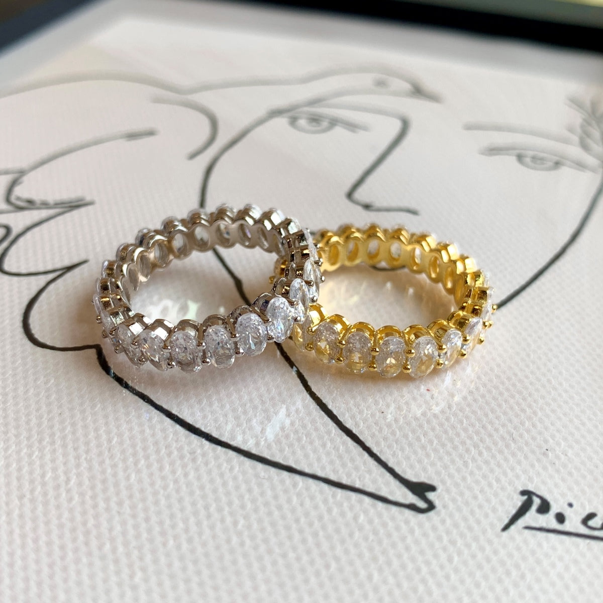 [Amore]Ornate Oval Cut Tennis Ring