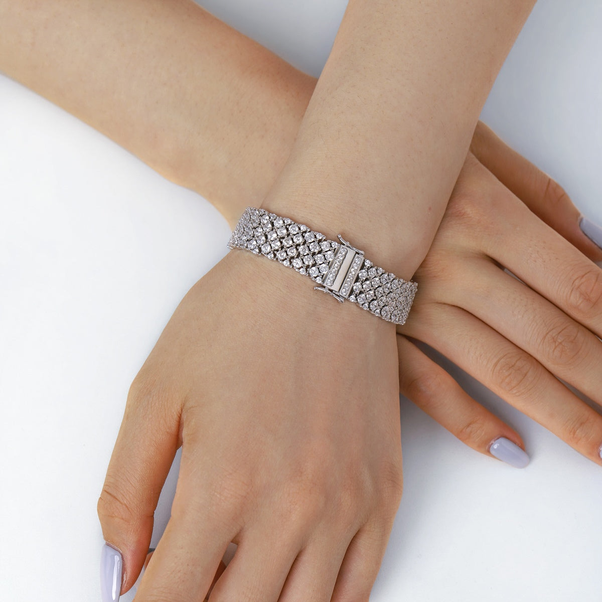 [Amore]Ornate Elegant Round Cut Party Bracelet