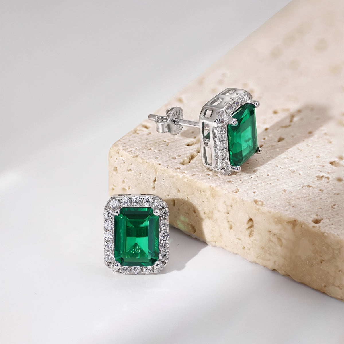 [Amore]Luxurious Dainty Emerald Cut Banquet Earrings