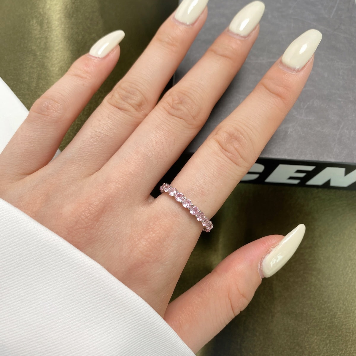[Amore]Sparkling Round Cut Tennis Ring