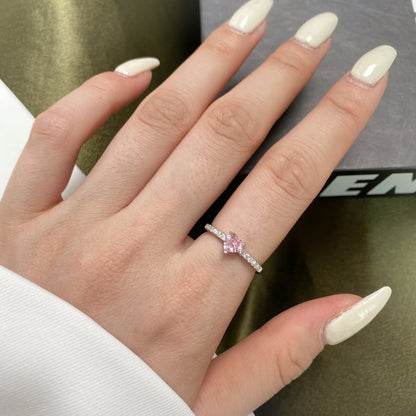 [Amore]0.5 Carat CaratEternity Charming Heart Shape Lover Ring