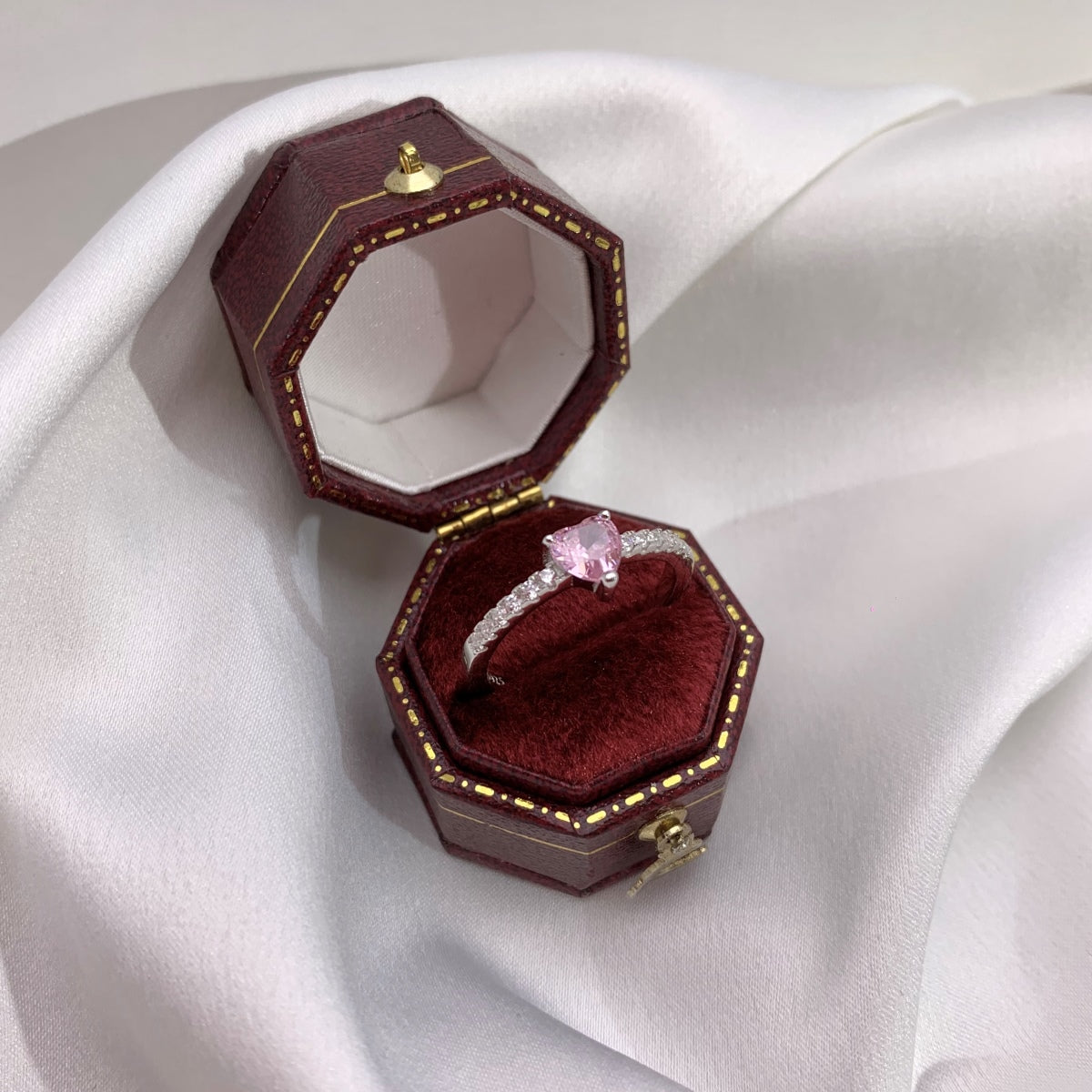 [Amore]0.5 Carat CaratEternity Charming Heart Shape Lover Ring