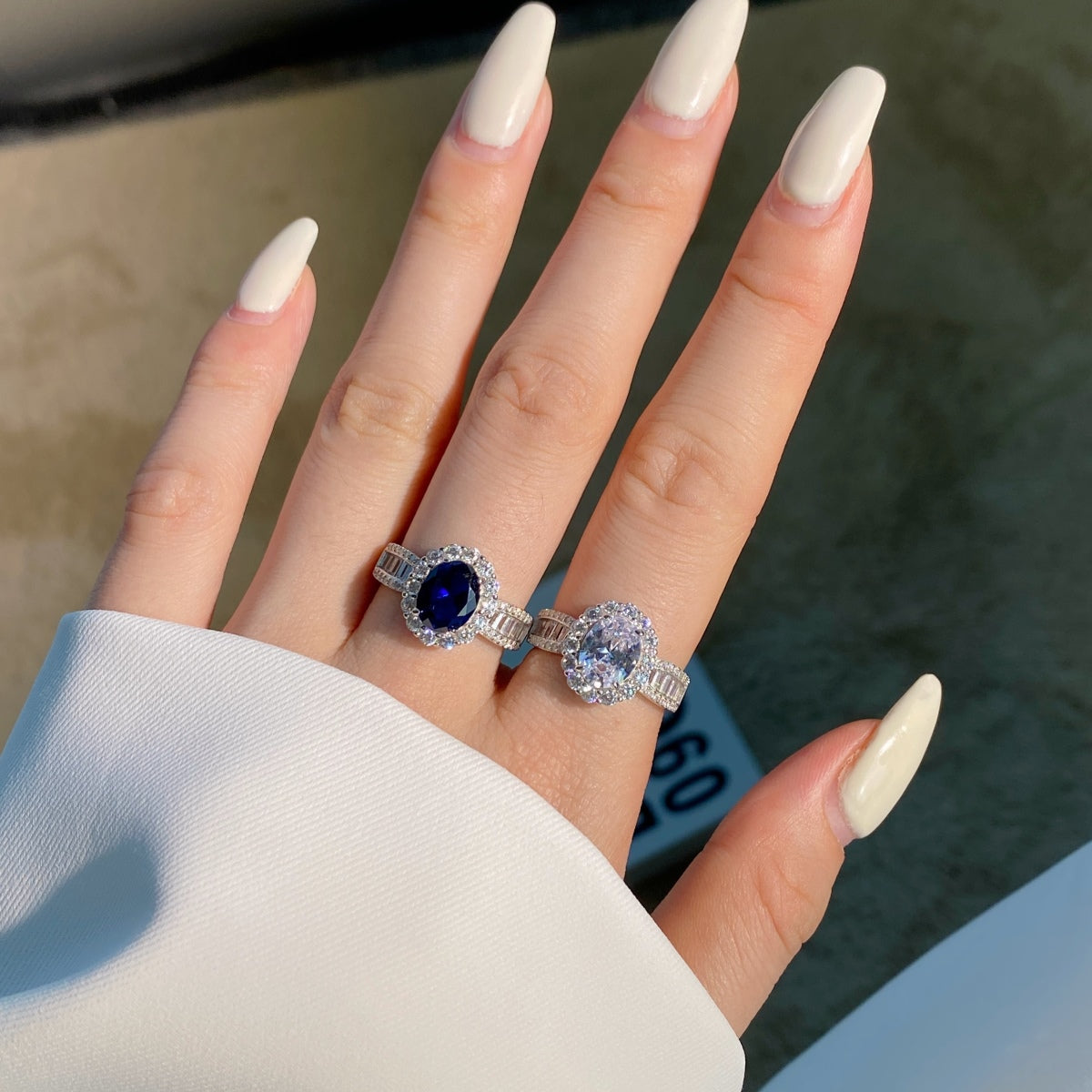 [Amore]1.5 Carat Dazzling Charming Oval Cut Banquet Ring