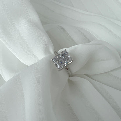 [Amore]4.0 Carat Ornate Enchanting Radiand Cut Banquet Ring