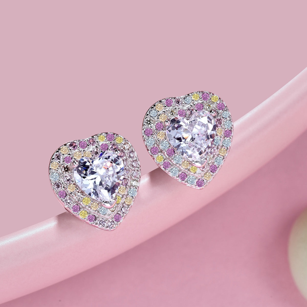 [Amore]Dazzling Heart Shape Lover Earrings
