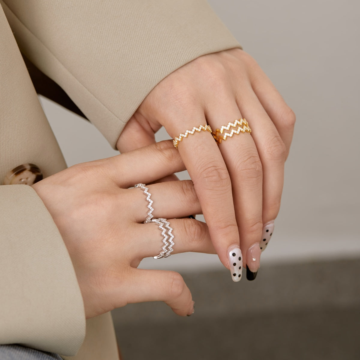 [Amore]Delicate Enchanting Wave Shape Daily Ring
