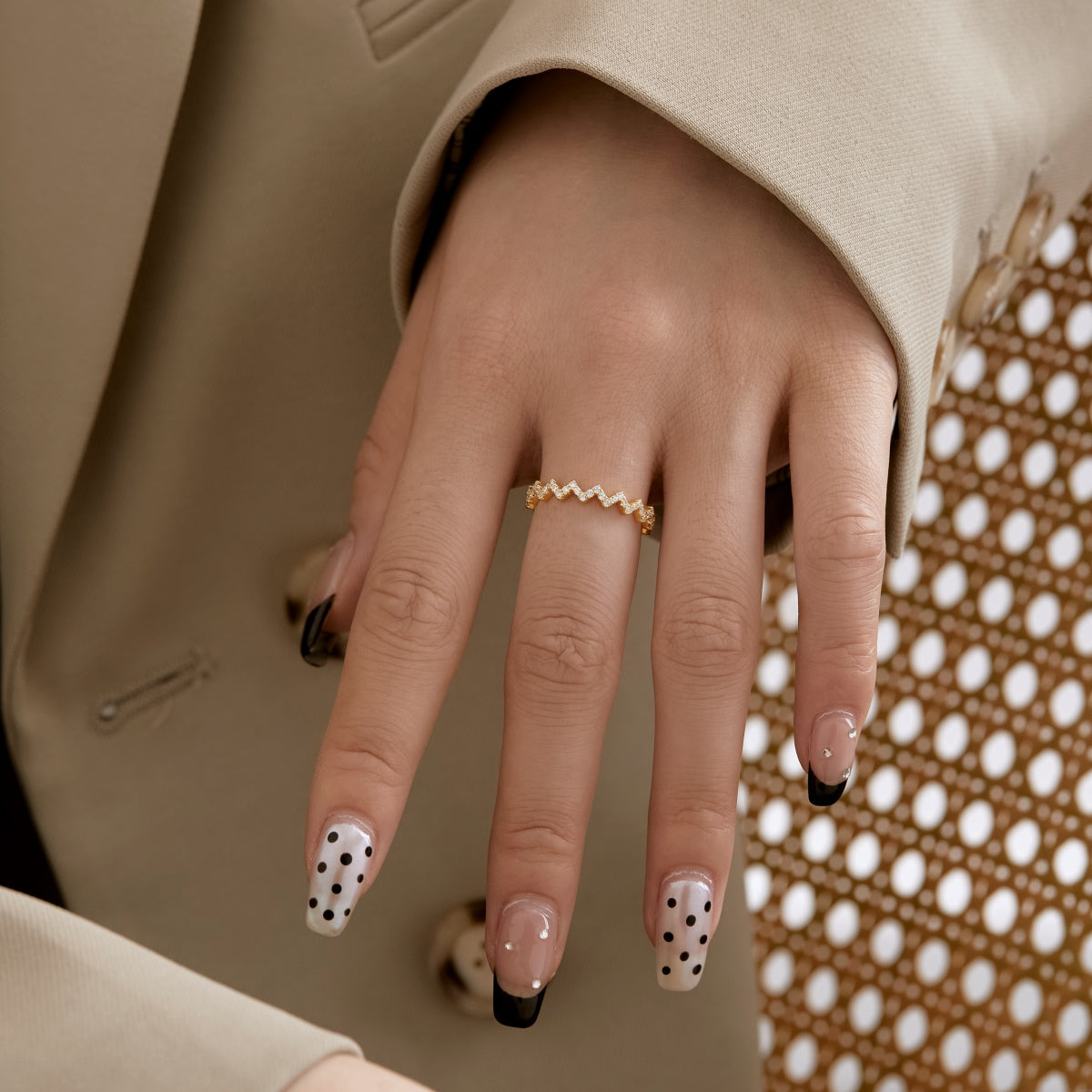 [Amore]Delicate Enchanting Wave Shape Daily Ring