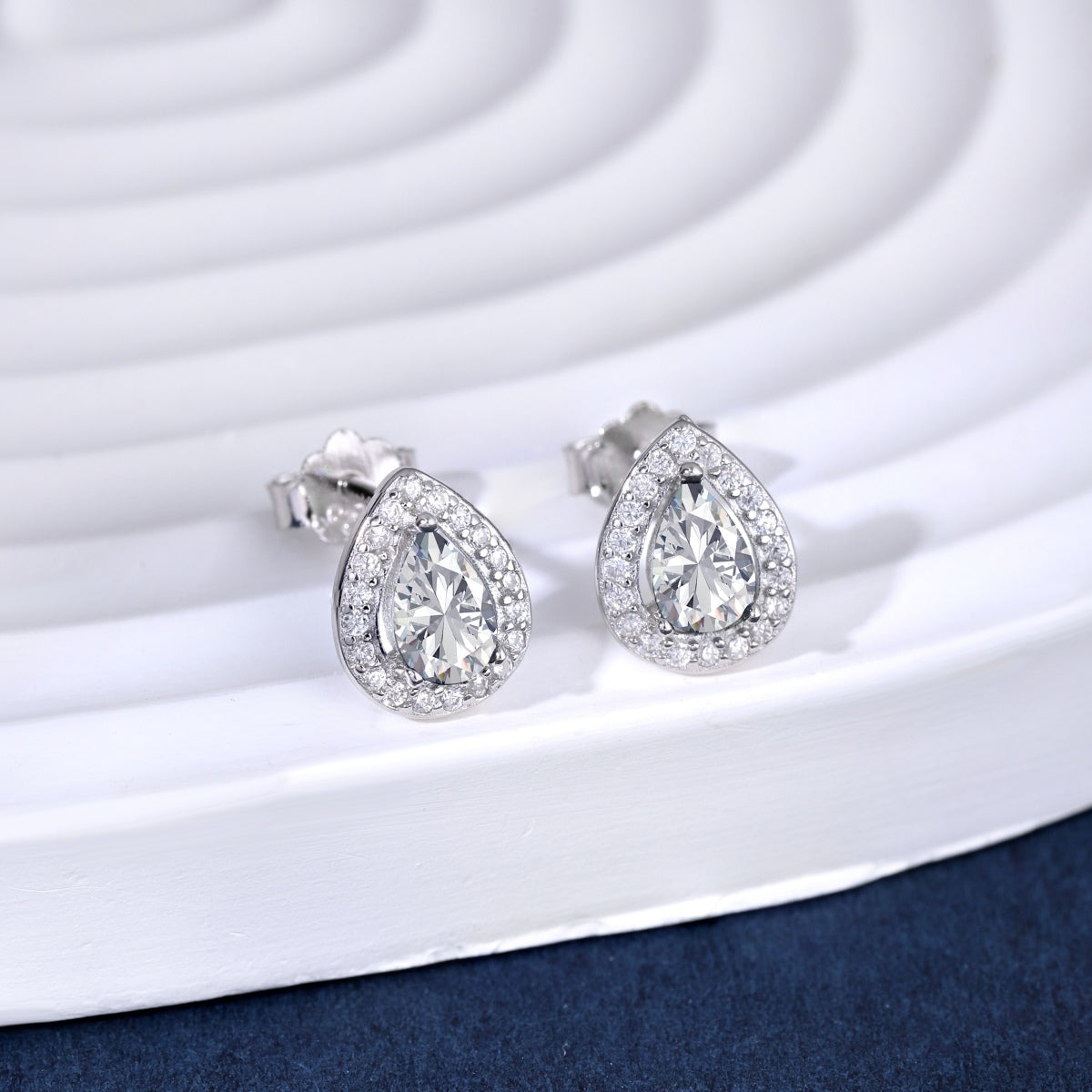 [Amore]Luxurious Water Drop Shape Earrings