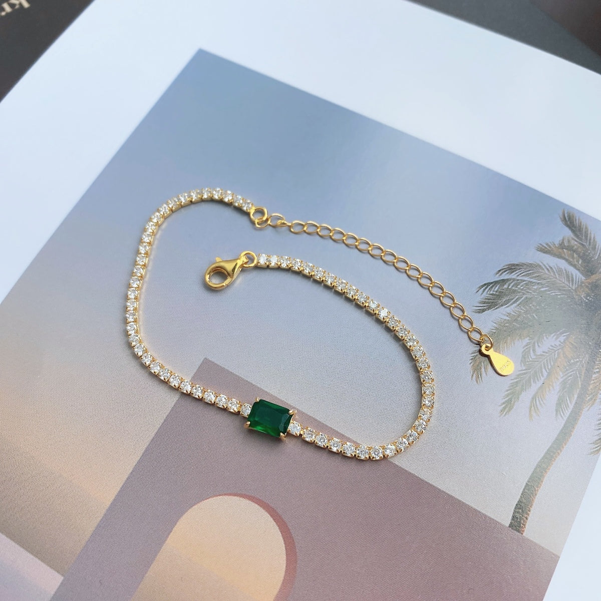 [Amore]1.0 Carat Unique Emerald Cut Banquet Bracelet