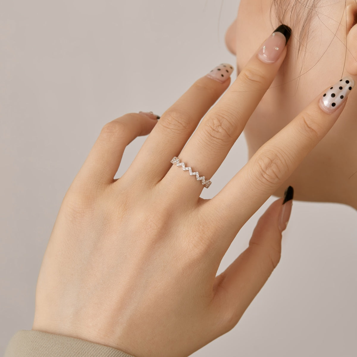 [Amore]Delicate Enchanting Wave Shape Daily Ring