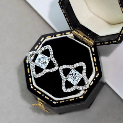 [Amore]Elegant Star Shape Princess Cut Daily Earrings