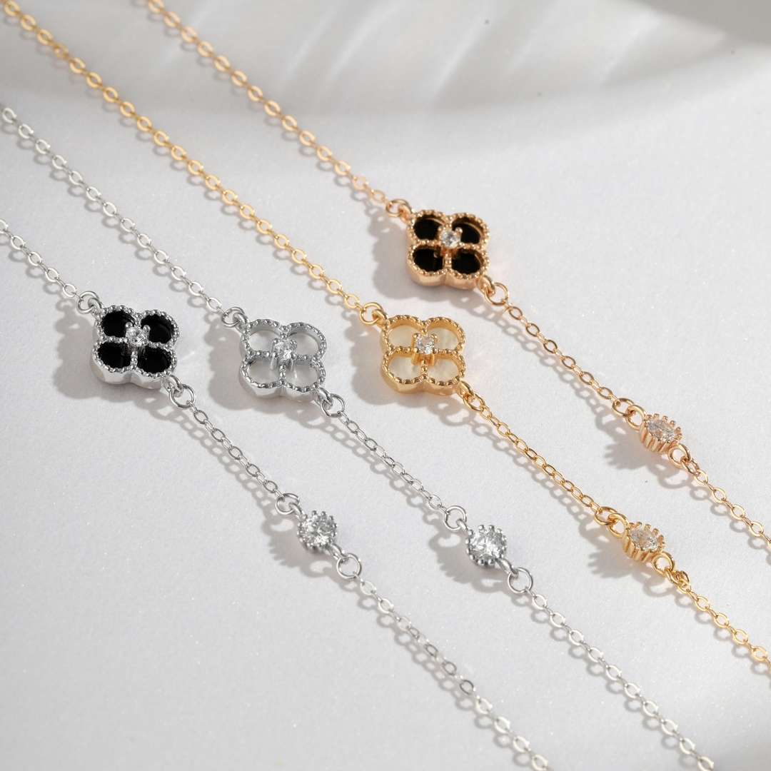 [Amore]Delicate Four Leaf Clover Bracelet