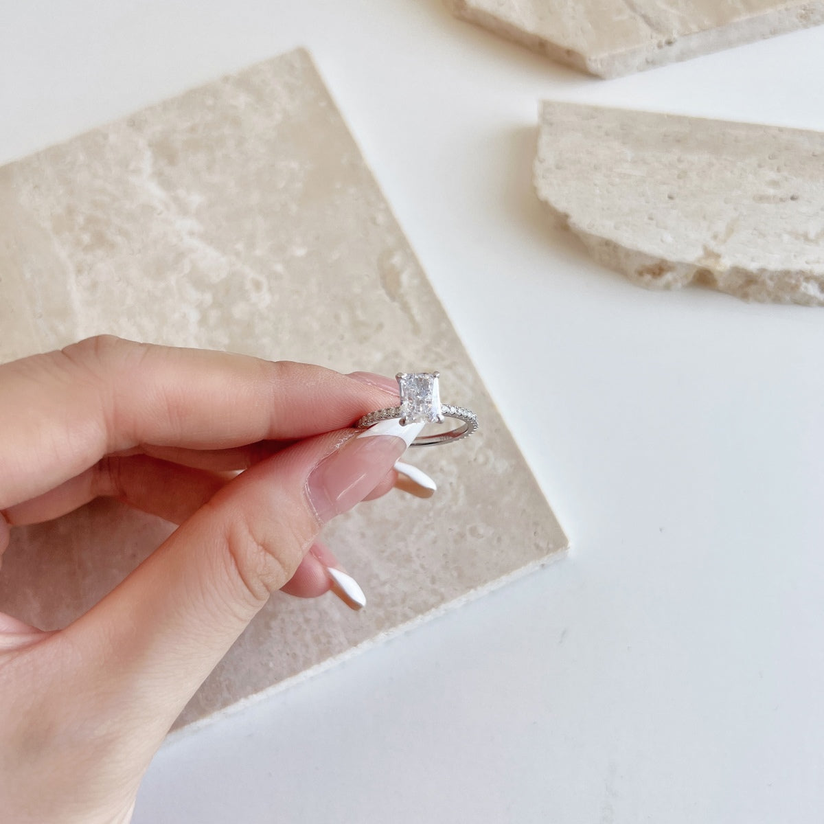 [Amore]2.0 Carat Dazzling Sparkling Radiant Cut Party Ring