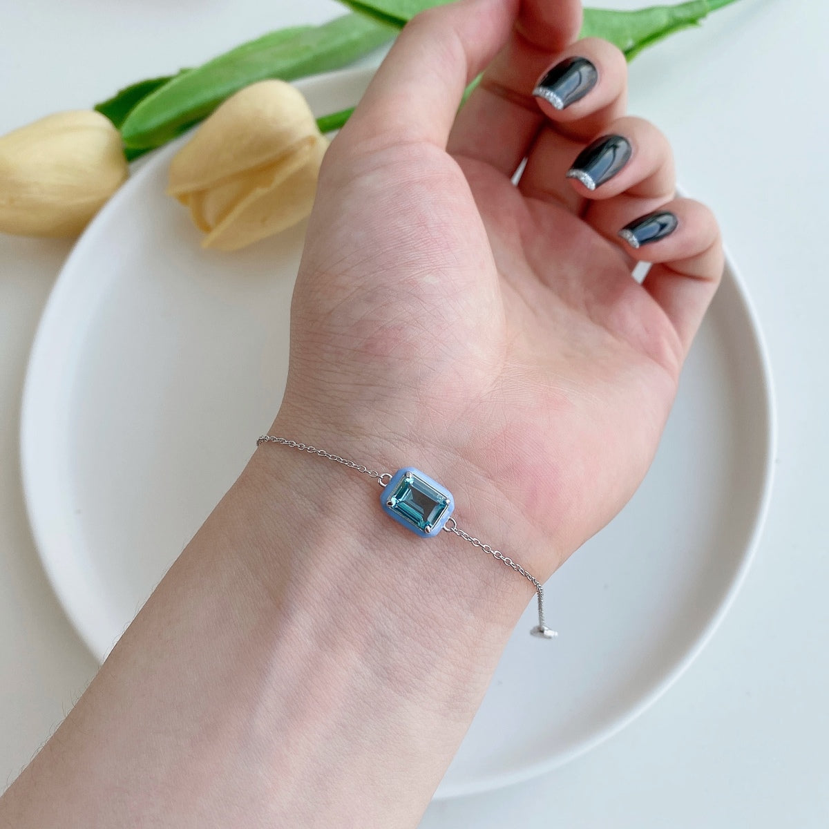 [Amore]2.0 Carat Sparkling Colorful Emerald Cut Daily Bracelet